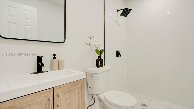 Building Photo - 2736 NW 21st Ave