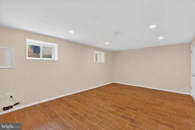 Building Photo - 6427 Old Scotts Ct