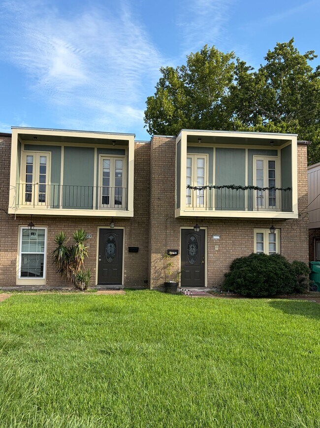 Building Photo - 4624 Fairfield St