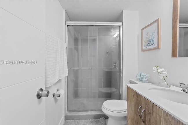 Building Photo - 5555 Collins Ave