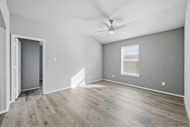 Building Photo - 4528 Sleepy Meadows Dr