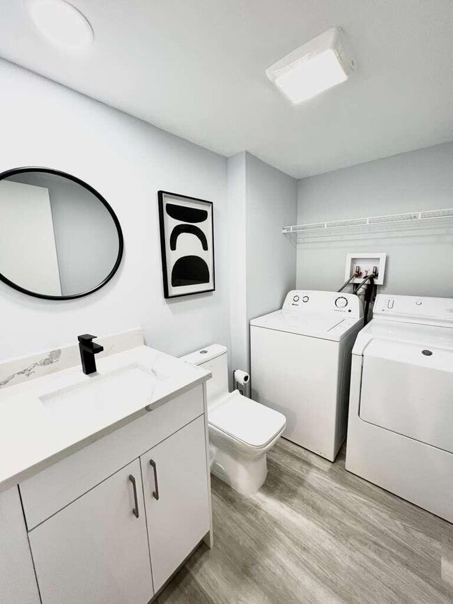 Building Photo - 118 1st Terrace