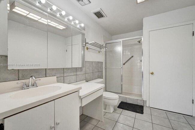 Building Photo - 9540 Sevilla Ln