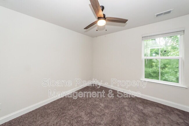 Building Photo - 7787 Montview Rd