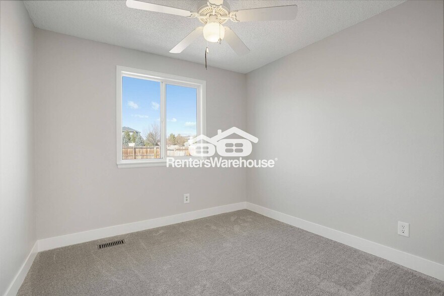 Building Photo - 1321 W 135th Dr