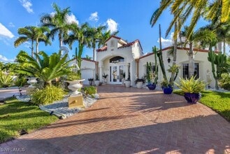 Building Photo - 154 SW 51st Terrace