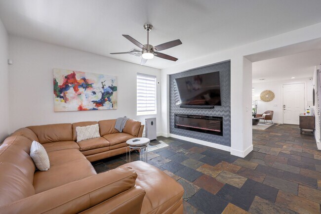 Building Photo - Newly Upgraded 4 Bedroom Home