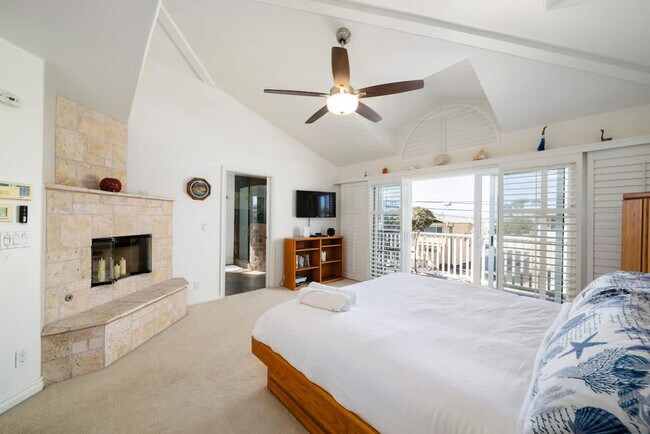 Building Photo - 3464 Carlsbad Blvd