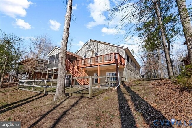 Building Photo - 686 Lake Caroline Dr