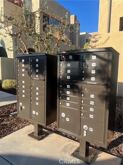 Building Photo - 177 Magnet