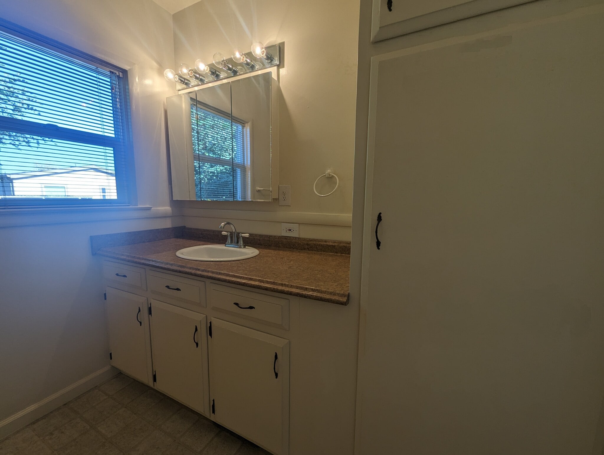 Building Photo - 4153 Bolsa Rd