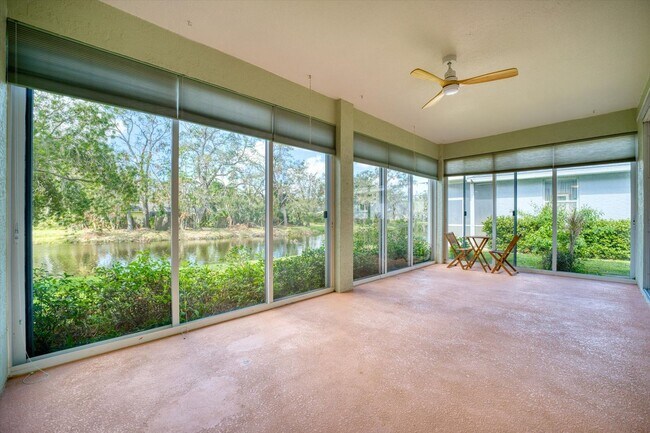 Building Photo - 2 Bedroom Plus Den/Office Home - Relaxing Pond View and Pet Friendly