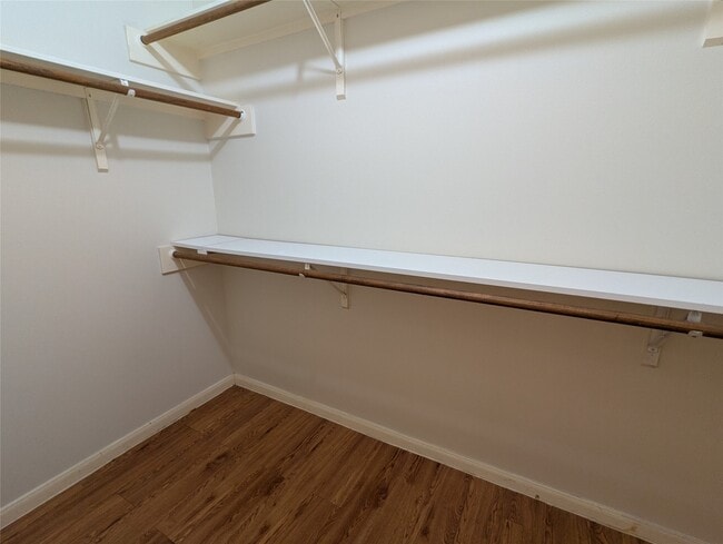 Building Photo - 13831 Maximos Dr