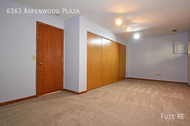 Building Photo - 6363 Aspenwood Plaza