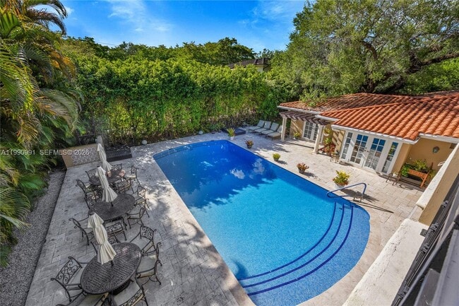 Building Photo - 6200 Granada Blvd