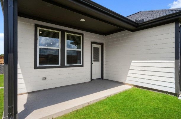 Building Photo - 19293 Hazel Firs Ln