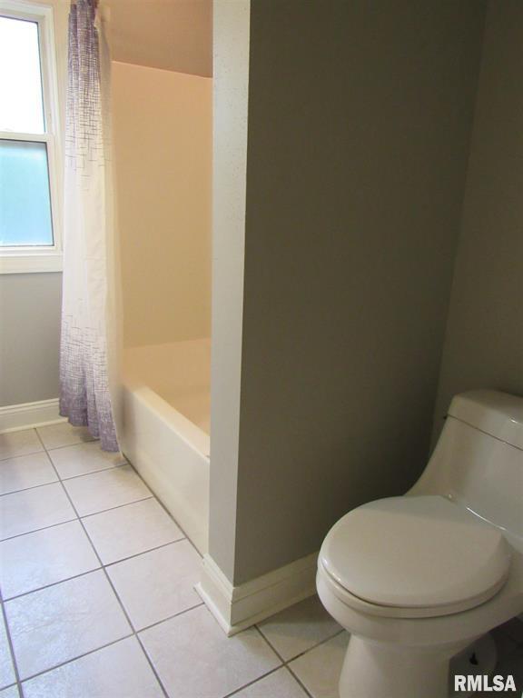 Building Photo - 1126 W Lombard St