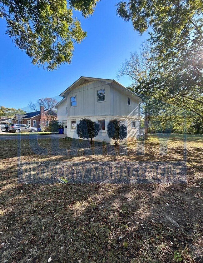 Building Photo - ***Coming soon!!***