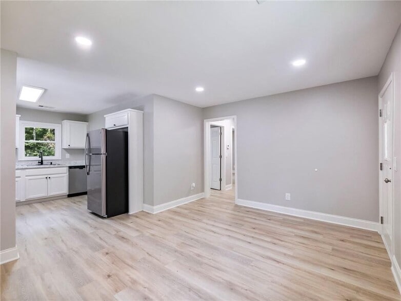 Building Photo - 2862 Argyle Dr NW