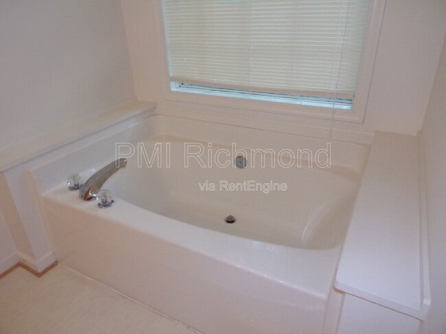 Building Photo - 13908 Bridgetown Cir