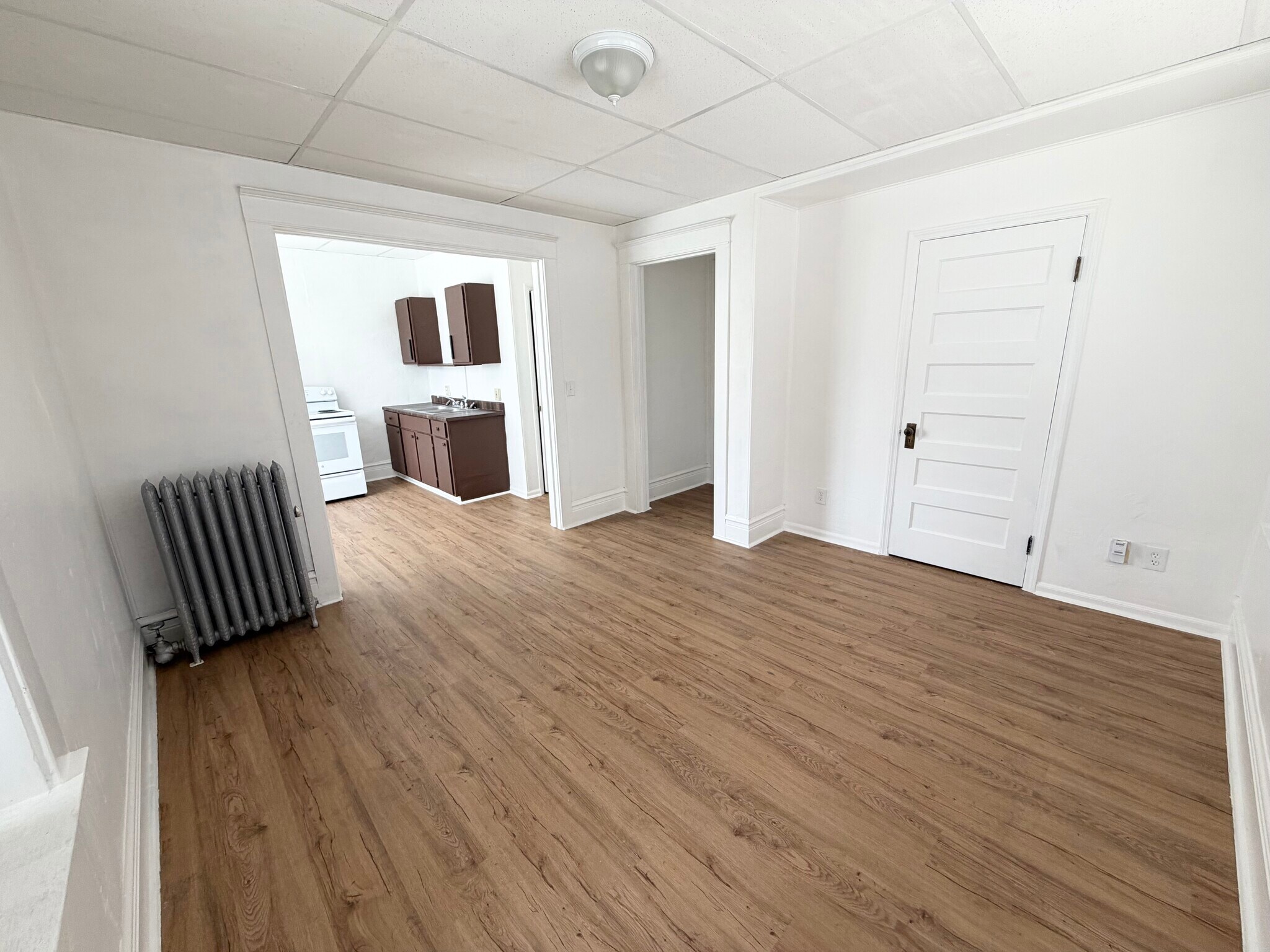 Building Photo - 251 E Broadway