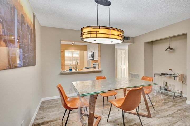 Building Photo - 2070 Homewood Blvd