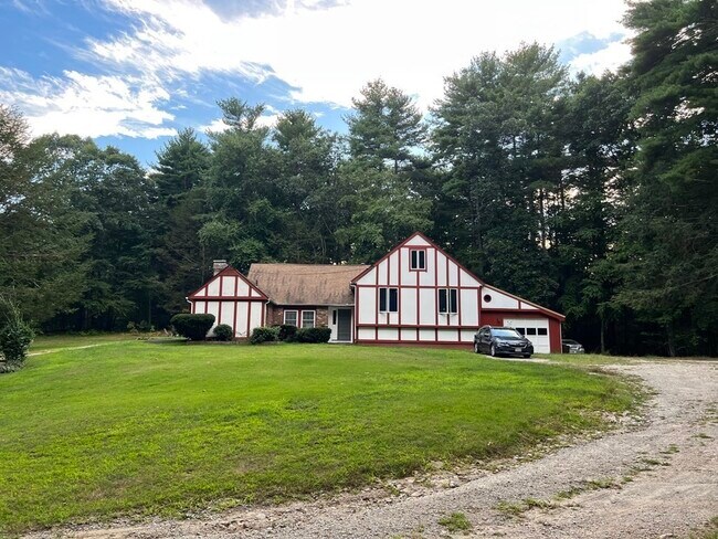 Building Photo - 120 Bond Rd