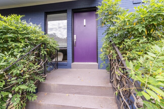 Building Photo - 3122 Brooklawn Terrace