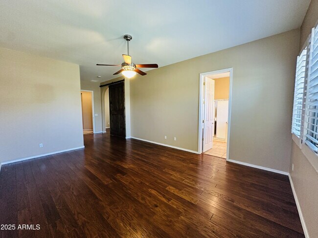 Building Photo - 2720 E Hazeltine Way