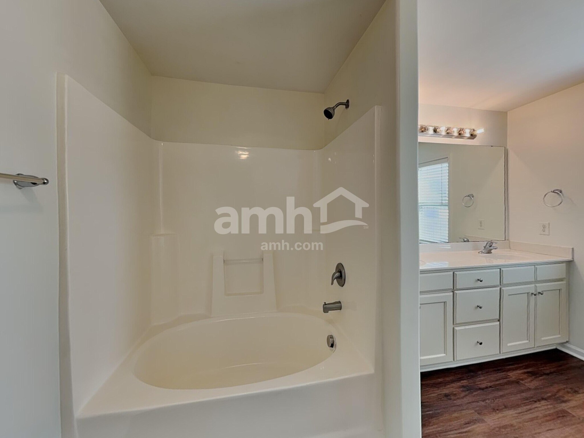 Building Photo - 108 Citrine Ct