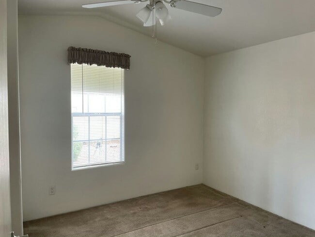 Building Photo - 1614 E Villa Rita Dr