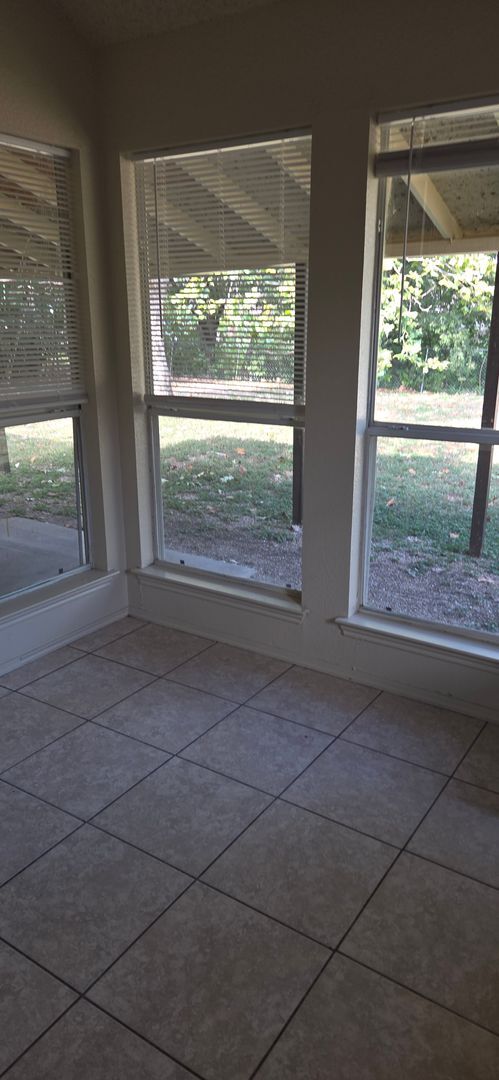 Building Photo - 2405 Kilgore Dr