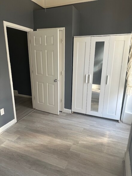 Building Photo - 1409 McCulloh St