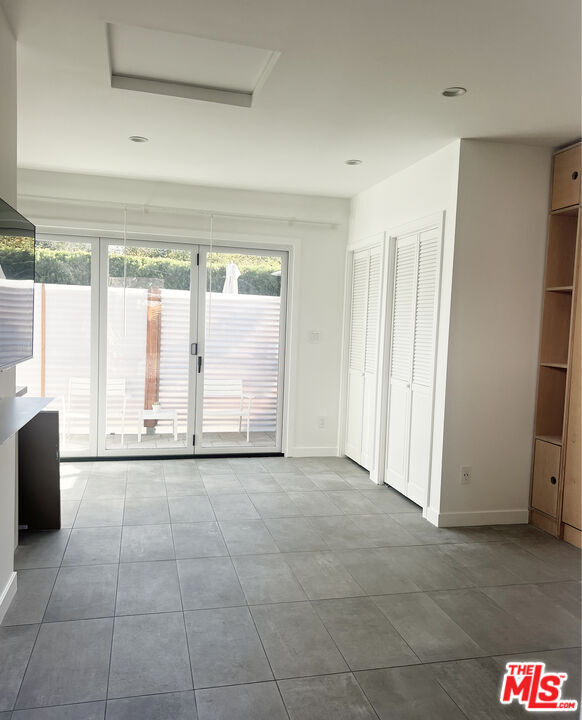 Building Photo - 4448 Elmer Ave