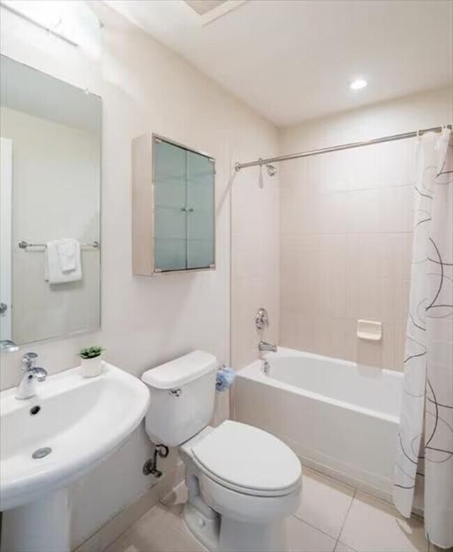 Building Photo - 1456 H St NW