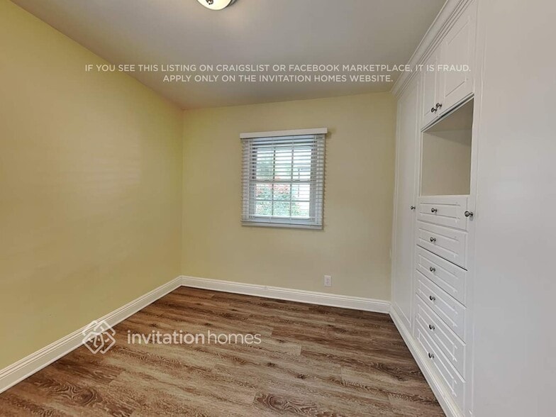 Building Photo - 2906 N Frederic St