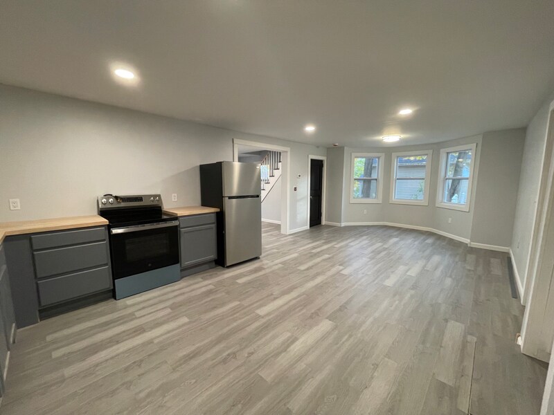 Building Photo - 25 High St