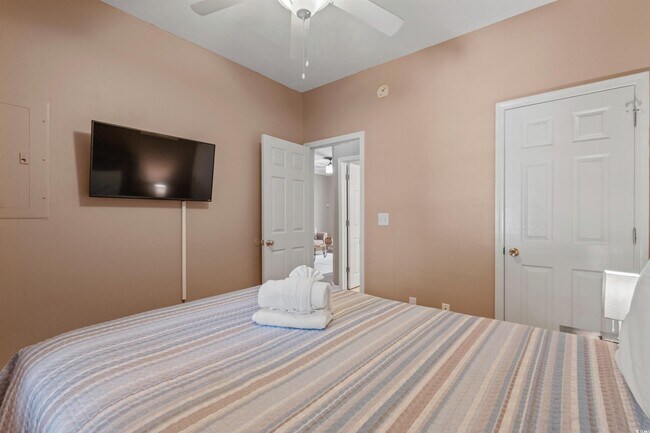 Building Photo - 480 River Oaks Dr
