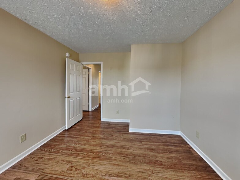 Building Photo - 12473 Steelers Blvd