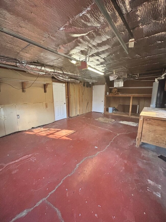 Building Photo - Newly Updated 4bd/3bth in Seymour!