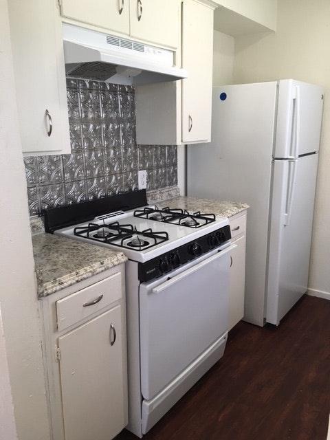 Building Photo - 2101 Magnolia Dr