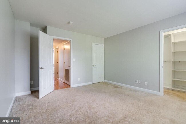 Building Photo - 1617 N Van Dorn St