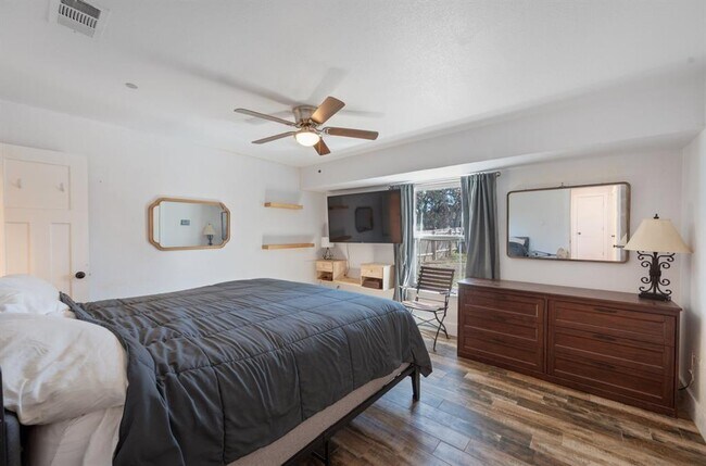 Building Photo - 712 Ruby Isle Dr