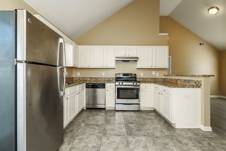 Building Photo - 1072 Abington Ct