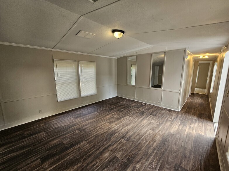 Building Photo - 146 Duncanwood Dr