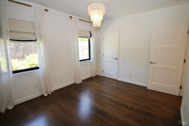 Building Photo - 19 Bayview Terrace