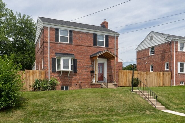 Building Photo - 10024 Lorain Ave