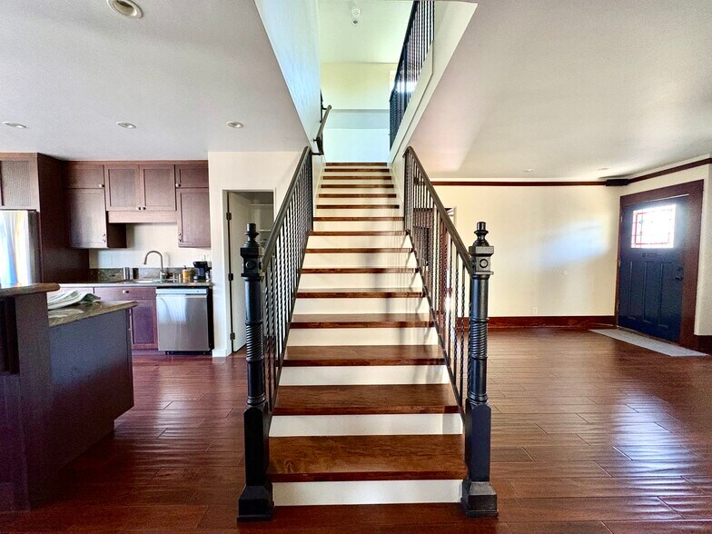 Building Photo - 3306 Gibson Pl