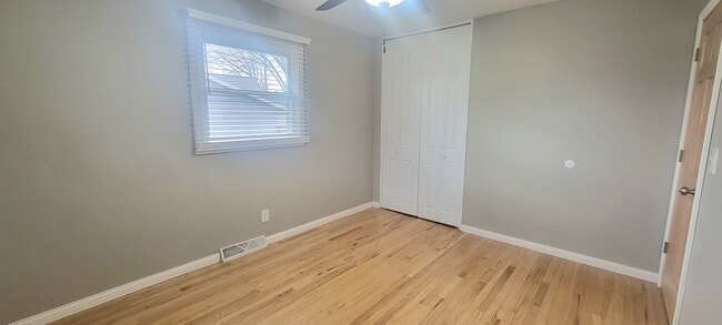 Building Photo - Small town Macon!