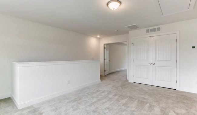 Building Photo - Available Now - Beautiful Open Floorplan 3...